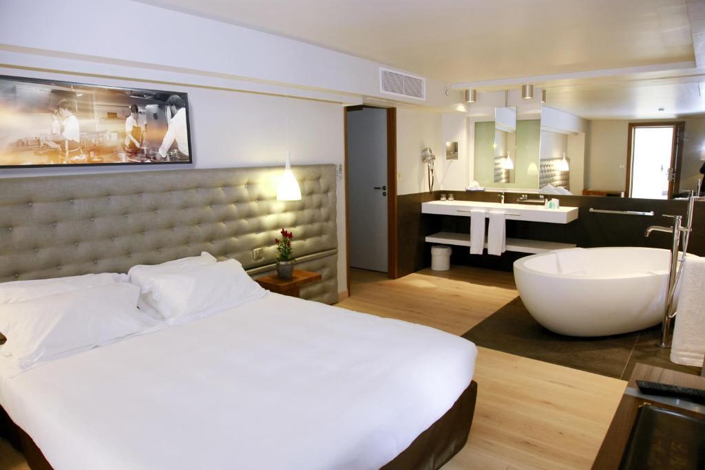 Le Pre Du Moulin - Maison Alonso - Hotel & Restaurant Serignan-du-Comtat Bilik gambar